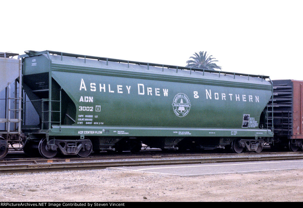 Ashley Drew & Northern covered hopper #3002